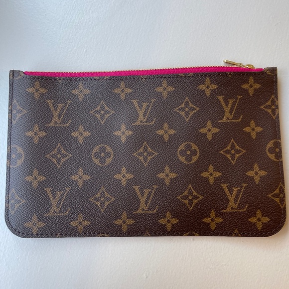 Louis Vuitton Wrislet - Picture 1 of 4